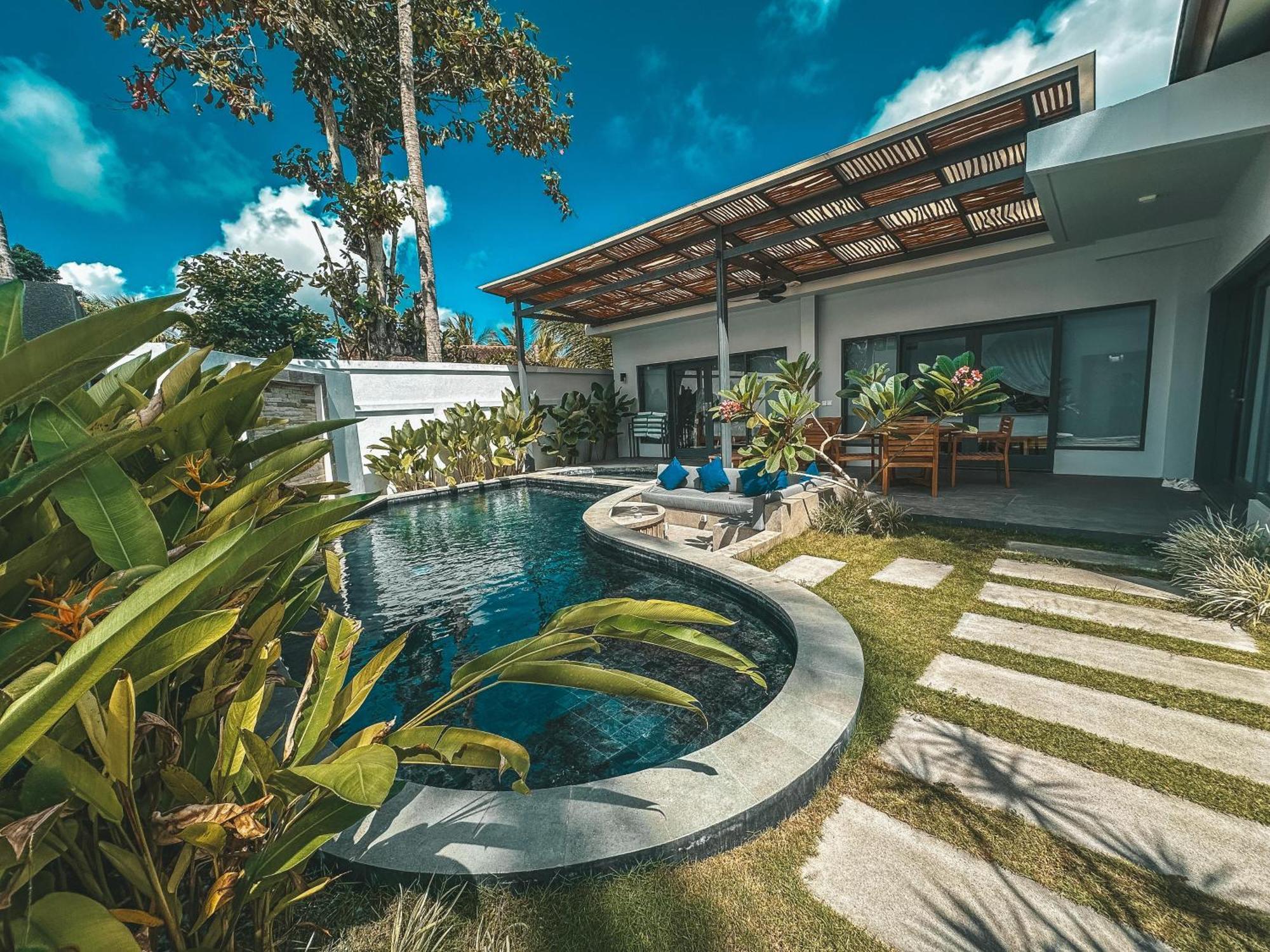 Tropik Resort Lombok Selong Belanak Exteriör bild